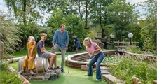 Abenteuer-Golf in Center Parcs De Huttenheugte