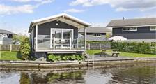 Chalet 2-4C in Landal Waterpark Sneekermeer